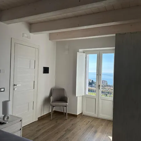 La Casetta Della Nonna ベッド・アンド・ブレックファスト 3*